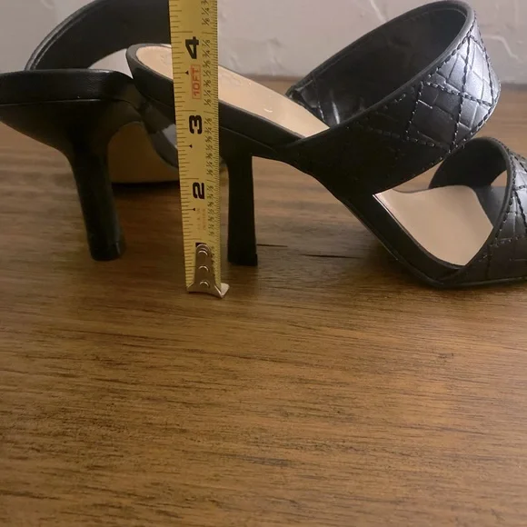 NEW Vince Camuto Shoes 💕 - Picture 7 of 9